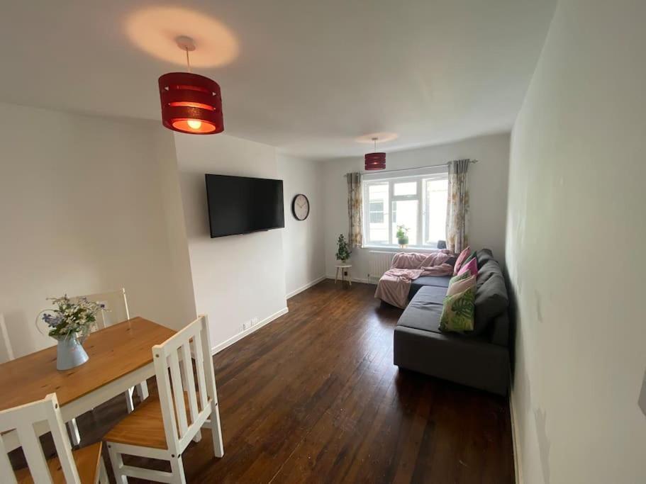 Brighton New Apartment Free Parking Sleeps 6 外观 照片