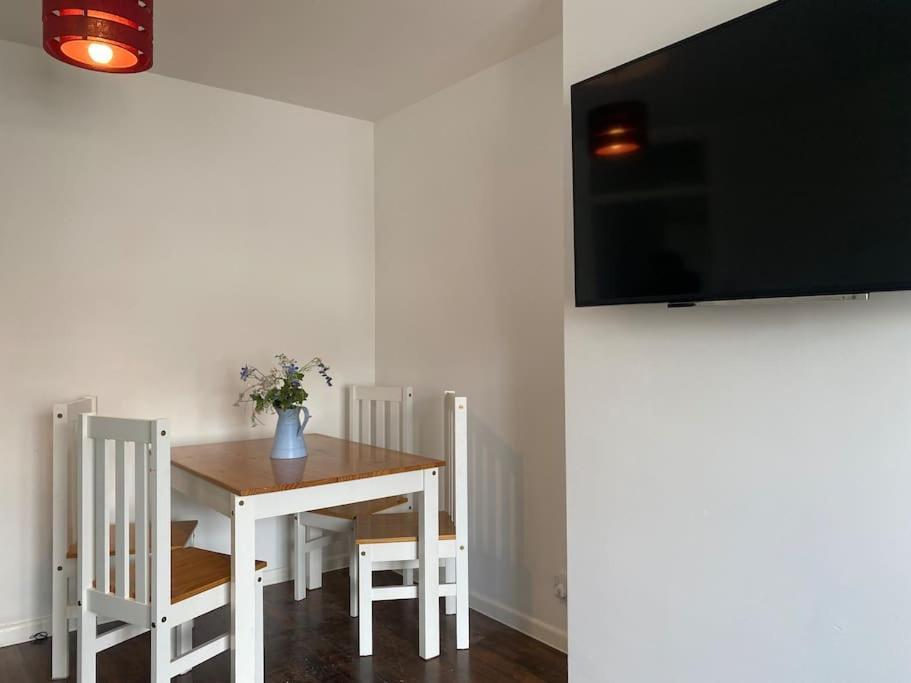 Brighton New Apartment Free Parking Sleeps 6 外观 照片